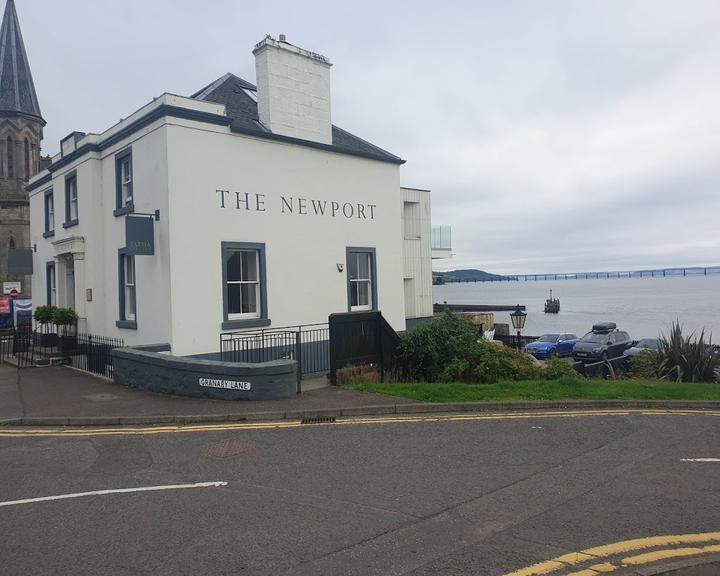 The Newport - Restaurant & Marina